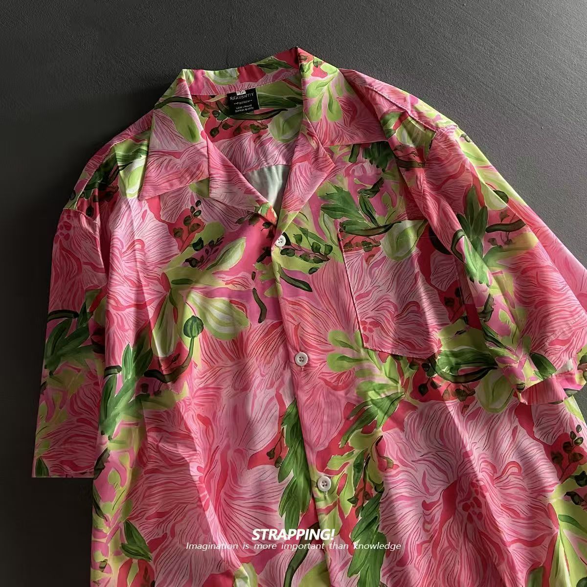 Summer Clothing H&M - Roze Graffiti Bloemen Cubaanse Kraag Hawaiiaanse