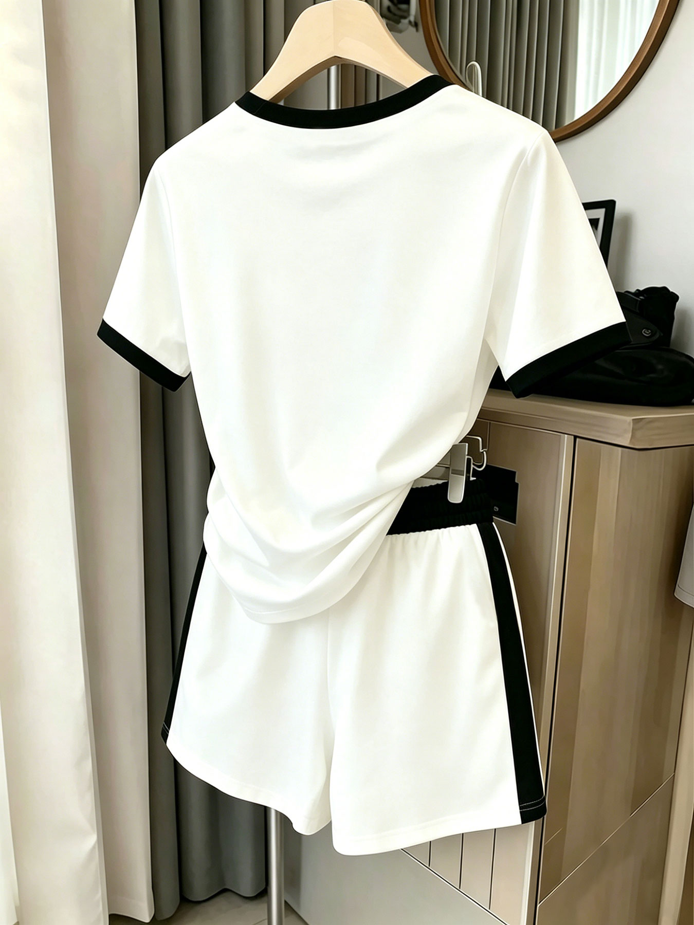 Artistieke outfit, bloemenhart - Summer Clothing Vibes recensie en prijs